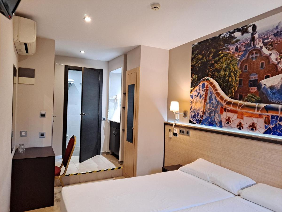 ברצלונה Hostal Las Flores Ramblas מראה חיצוני תמונה